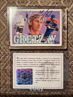 1992-93 Upper Deck Hockey Heroes Wayne Gretzky Checklist Autographed #18 Wayne