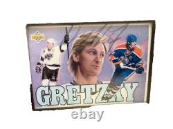 1992 Wayne Gretzky Upper Deck Heroes Auto Hockey Heroes set with authenticity