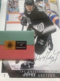 1993 RARE Authentic Autographed Wayne Gretzky Oversized Upper Deck Card #261/500