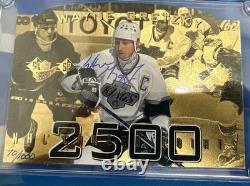 1994 UPPER DECK WAYNE GRETZKY JUMBO AUTOGRAPH 2500 CAREER PTS with COA 70/1000