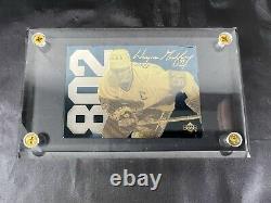 1994 Wayne Gretzky Upper Deck Commemorative 802 Goals 24K Gold Card 2338/3500