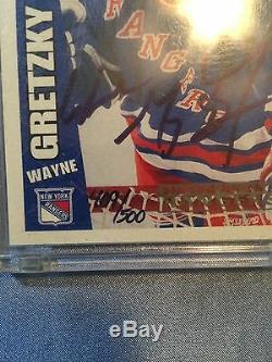 1996 -1997 Upper Deck Collector's Choice Wayne Gretzky New York Ranger auto card