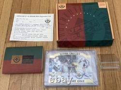 1996 Upper Deck Great One Wayne Gretzky Limited Edition Jumbo Card Auto /399 COA