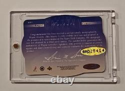 1996 Upper Deck SPx Tribute Wayne Gretzky Die-Cut Holoview Auto SSP #GS-1