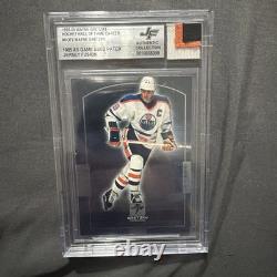 1999-2000 Upper Deck HOF-9 Wayne Gretzky + 1985 Game Used Jersey Swatch