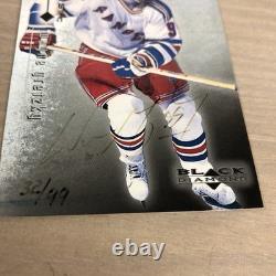 1999 Upper Deck Black Diamonds Wayne Gretzky On Card Auto /49