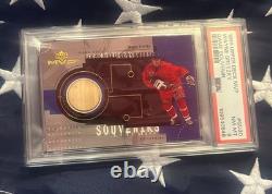 1999 Upper Deck MVP GAME USED Souvenir #GU20 Wayne Gretzky HOF GU Relic PSA 8