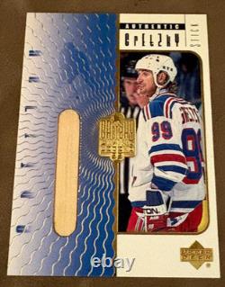1999 Upper Deck Wayne Gretzky Living Legend #S1 Stick