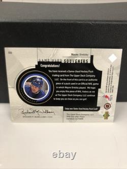 1999 upper deck wayne gretzky Game Used Souvenirs (puck)