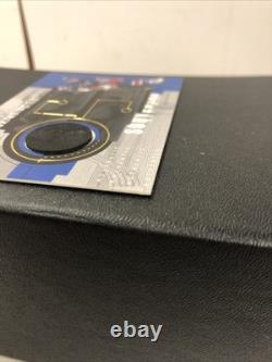 1999 upper deck wayne gretzky Game Used Souvenirs (puck)