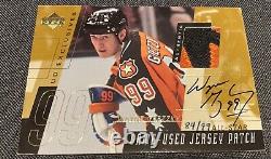 2000-01 Upper Deck Wayne Gretzky UD Exclusives Game-Used Jersey Patch Auto 84/99