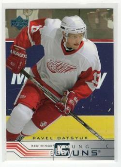 2001-02 Upper Deck #422 Young Guns Rookie Rc Card Pavel Datsyuk Great Shape