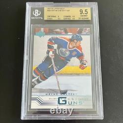 2001-02 Upper Deck Young Guns Flashback #424 Wayne Gretzky BGS 9.5 GEM MINT