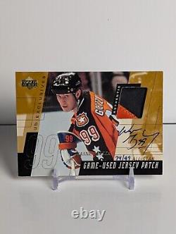 2001 Upper Deck Wayne Gretzky Game Used Jersey Patch Exclusive Auto /99 On Card