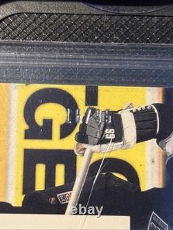 2002 Upper Deck Foundations Canadian Heroes Jerseys /95 Wayne Gretzky HOF #C-WG