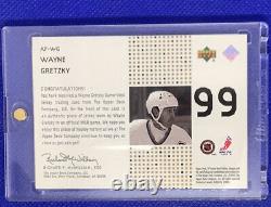 2003-04 Upper Deck SP Game Used Wayne Gretzky AUTHENTIC FABRICS /99