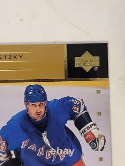 2003 Upper Deck Premiere Collection Autograph #S-WG Wayne Gretzky #7/50