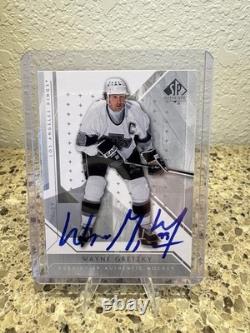 2006-07 SP Authentic Hockey Wayne Gretzky #55 Autograph! Wow