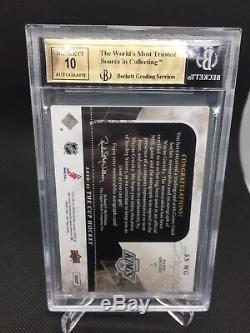 2010-11 Upper Deck The Cup Wayne Gretzky Scripted Swatches Auto /10 BGS 9.5