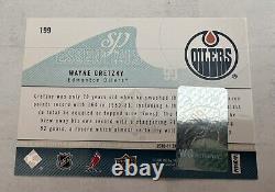 2010-2011 Upper Deck SP AUTHENTIC Wayne Gretzky Card Autograph #d /1999 WG HOLO