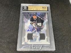 2011-2012 Upper Deck Artifacts Wayne Gretzky Patch Auto BGS 9.5/10 /10 #99 SP