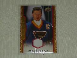 2014-15 Upper Deck Masterpieces Red Frame #150 Wayne Gretzky Jersey Card 14/15