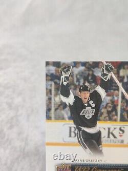 2014-15 Upper Deck Series 2 Ud Canvas Retired Wayne Gretzky #C254 SSP