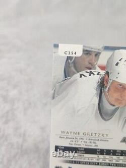 2014-15 Upper Deck Series 2 Ud Canvas Retired Wayne Gretzky #C254 SSP