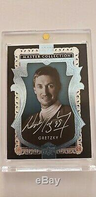 2015 Upper Deck Master Collection Wayne Gretzky Auto /20 MC-WG