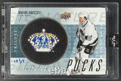2016-17 Upper Deck Trilogy Wayne Gretzky Signature Pucks Autograph Auto /17
