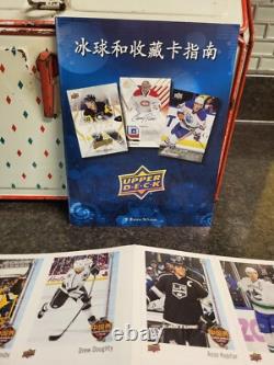2017-18 Upper Deck NHL CHINA SERIES Hockey Card Uncut Panel & Folder Gretzky +