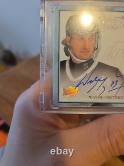 2017-18 Upper Deck Splendor Wayne Gretzky Game Used Patch Auto #/36 MINT SEALED
