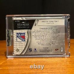 2017-18 Upper Deck Splendor Wayne Gretzky Showpieces Stick Patch Auto /27