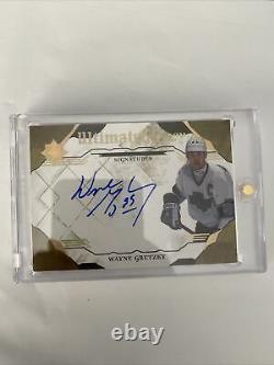 2017-18 Upper Deck Ultimate Collection Wayne Gretzky auto Gold