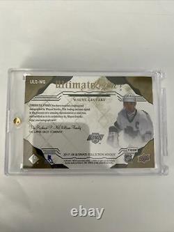 2017-18 Upper Deck Ultimate Collection Wayne Gretzky auto Gold