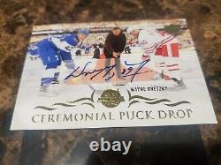 2018-19 Upper Deck Ceremonial Puck Drop WAYNE GRETZKY Auto SSP 1- 64,000 Packs