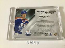 2019-20 Upper Deck SPX Wayne Gretzky Pride of a Nation Patch Auto On-Card #/25