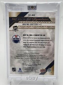 2020-21 The Cup #DC-WG Wayne Gretzky Day with the cup signatures