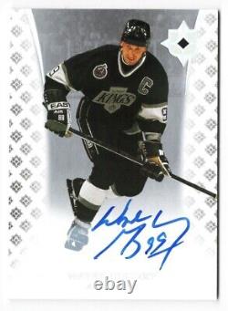 2020-21 Ultimate Collection Autographs Legends #90 Wayne Gretzky Group A! SP