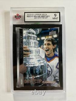 2020-21 Upper Deck Series 1 Wayne Gretzky Day With The Cup Flashbacks KSA 9