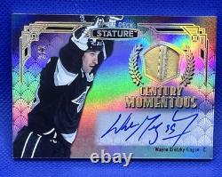 2020-21 Upper Deck stature Wayne Gretzky Century Momentous Glove Autograph 2/3