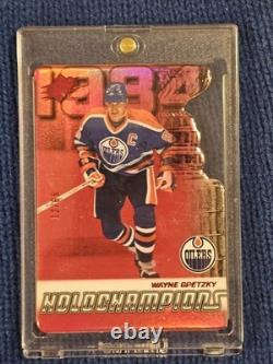 2022-23 Upper DeckWayne Gretzky Red Holo /65 #12 Edmonton Oilers HOF