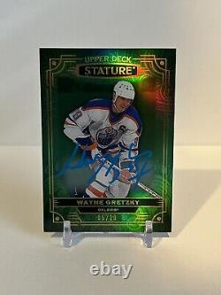2022-23 Upper Deck Wayne Gretzky 05/10 Edmonton Oilers On Card Auto