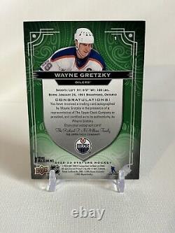 2022-23 Upper Deck Wayne Gretzky 05/10 Edmonton Oilers On Card Auto