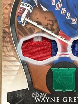 2023-24 Artifacts Emerald Wayne Gretzky #166 New York Rangers /25