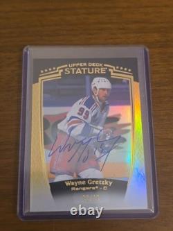 2024-25 Upper Deck Stature Legends Wayne Gretzky, #26 On Card Auto Gold /10