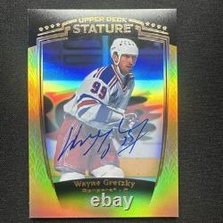 2024-25 Upper Deck Stature Legends Wayne Gretzky, #26 On Card Auto Gold /10