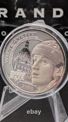 #/500 2017 Upper Deck Grandeur Wayne Gretzky 1 oz Silver Frosted Coin SP Oilers