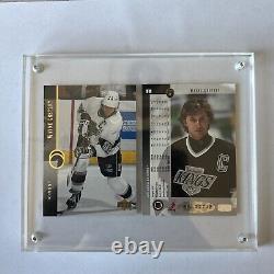 93-94 Upper Deck SP Wayne Gretzky Autograph Gold Ink Authenticated 103/500