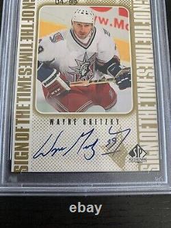 98-99 UD SP Authentic Hockey Sign Of The Times GOLD Wayne Gretzky PSA 8 /99 AUTO